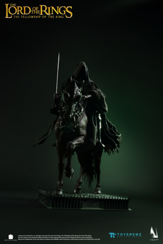 Lord of the Rings: Nazgûl (Ringwraith) Deluxe Figure