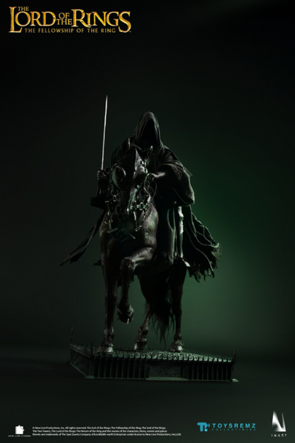 Lord of the Rings: Nazgûl (Ringwraith) Deluxe Figure