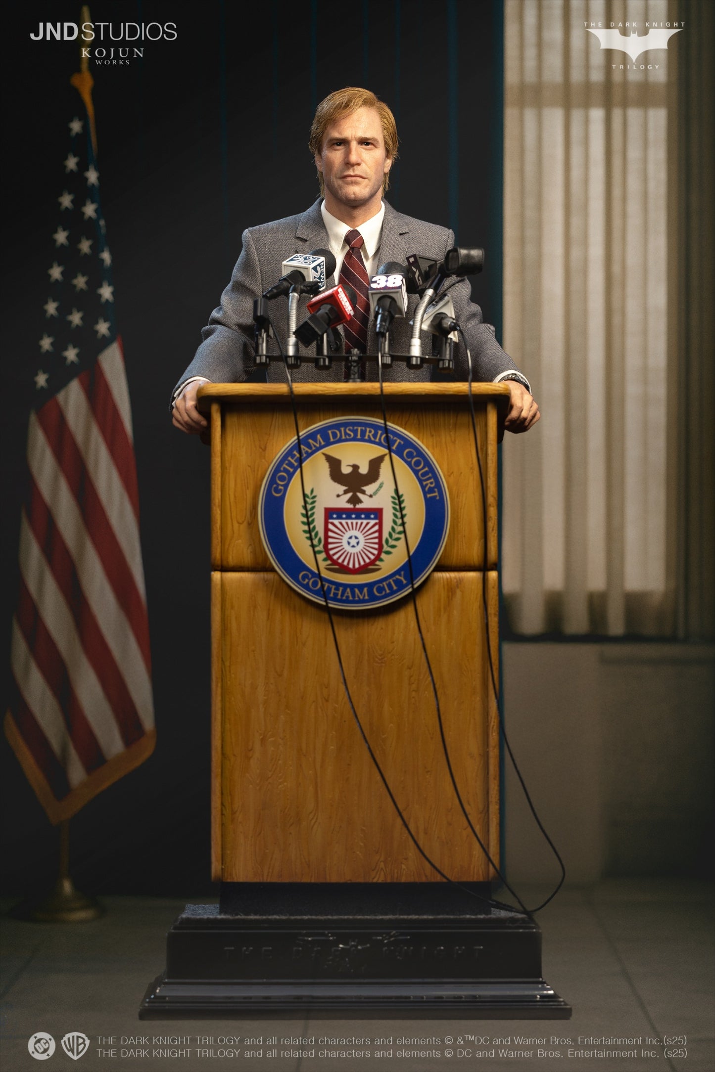 Harvey Dent of The Dark Knight Trilogy (Type B)