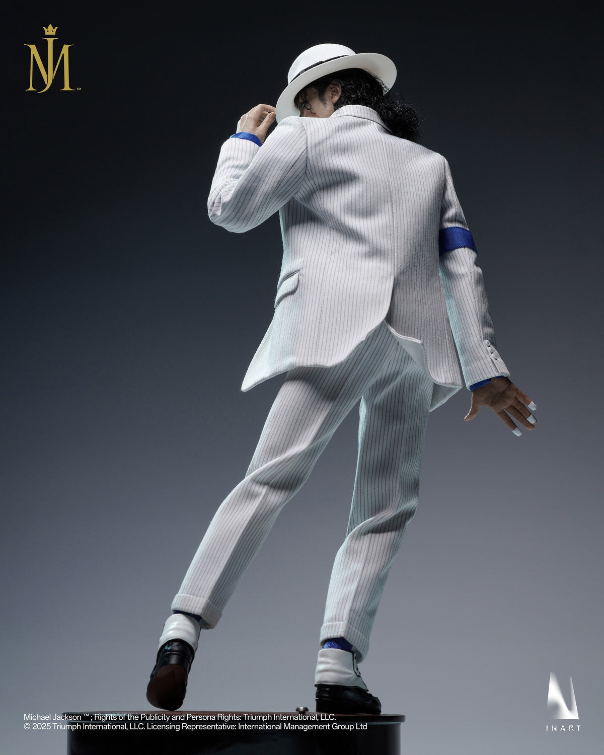 “Smooth Criminal” Michael Jackson