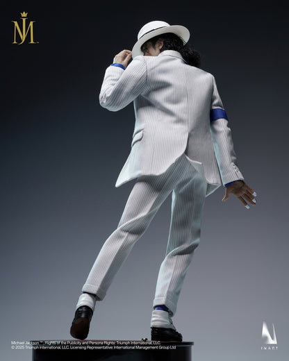 “Smooth Criminal” Michael Jackson
