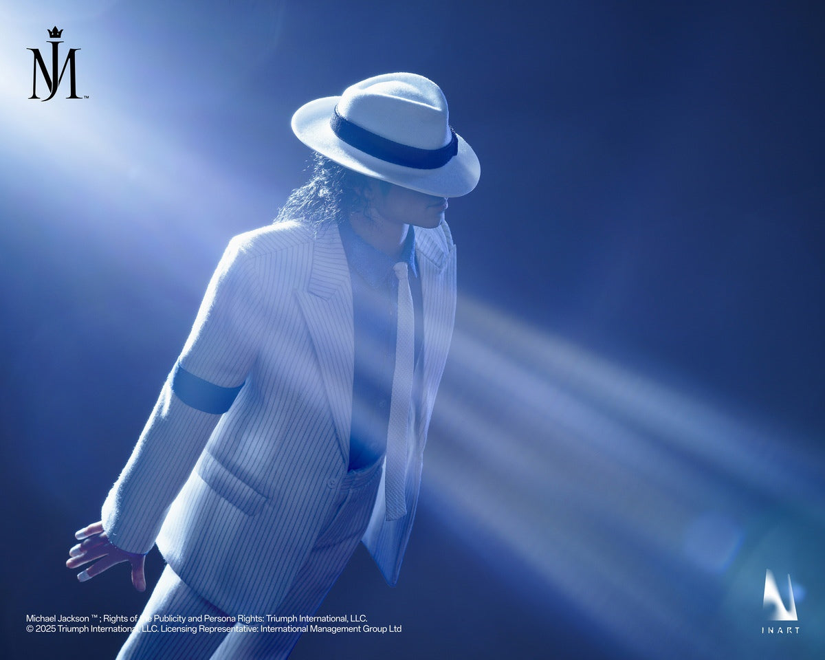 “Smooth Criminal” Michael Jackson