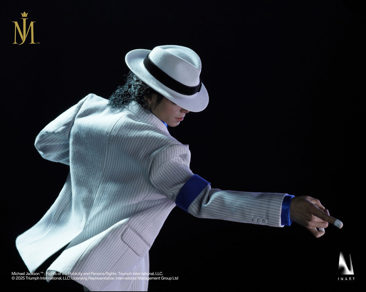 “Smooth Criminal” Michael Jackson