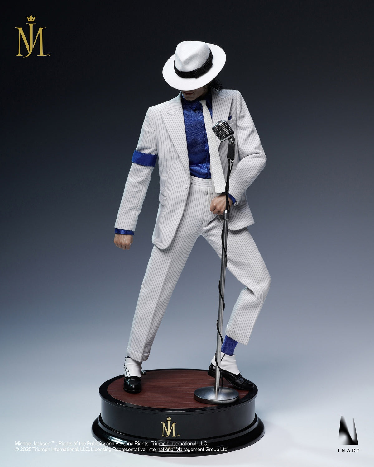 “Smooth Criminal” Michael Jackson