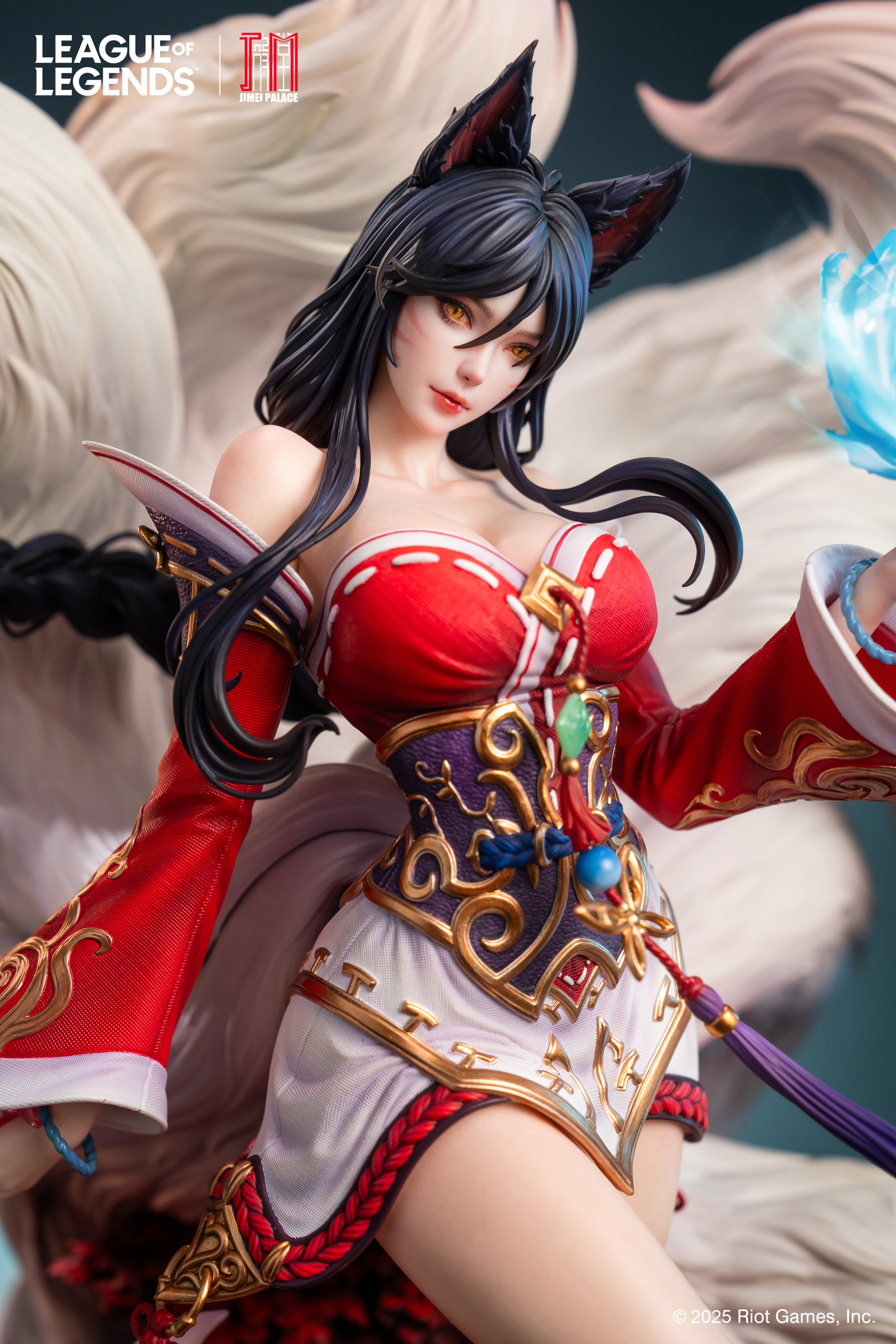 League of Legends Nine-Tailed Fox Ahri Limited Edition Statue